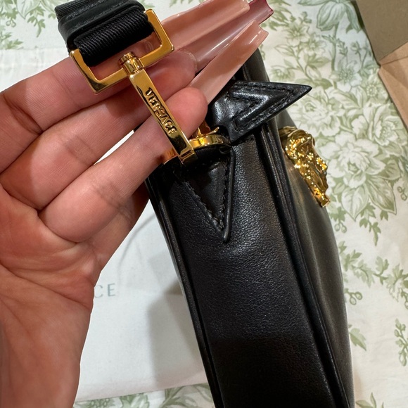 Versace Medusa leather pouch - Picture 6 of 9